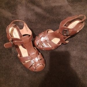 Like new size 6 Born heeled and strapped sandals